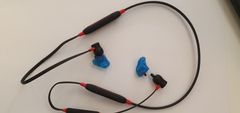 Formstøbte høreværn med Bluetooth teknologi er et af de mest populære produkter hos høreværnsspecialisterne Audiovox. Foto: PR.