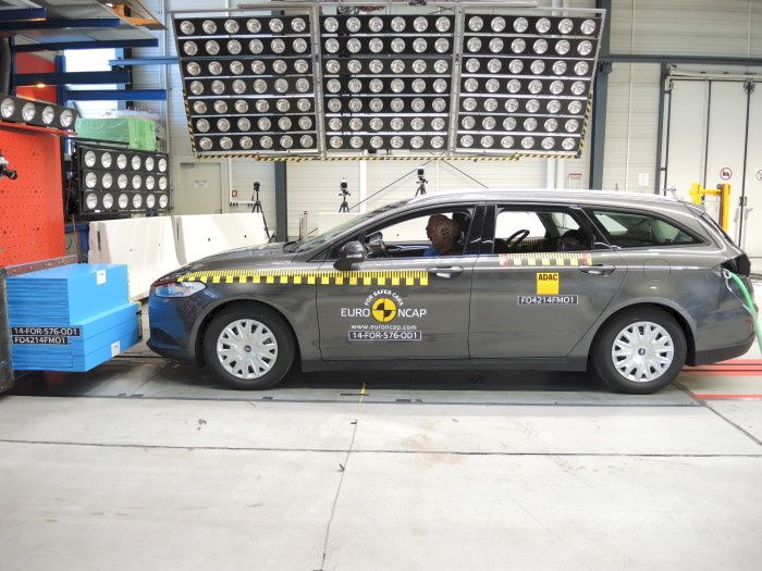 Euro NCAP test af Ford Mondeo