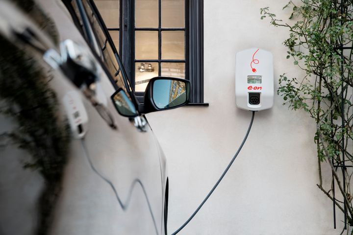 Nissan og E.ON indgår globalt partnerskab om elbilopladning, batterilagring og vehicle-to-grid ydelser.
