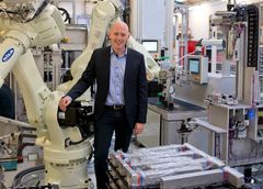 "Det er meget nemmere at se flowet og mulighederne for at automatisere, når man kan komme og få testet sine ideer af på rigtige produkter og straks se det hele i et realistisk setup," siger Jan Bisgaard Sørensen, CEO i BILA A/S.
