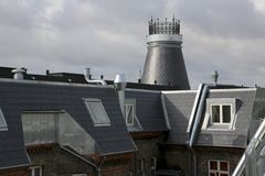 PKA's udlejningsejendom på Trianglen i København har fået nyt tag og seks nye lejeboliger.