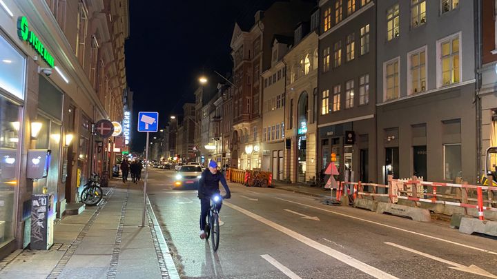 På landsplan er det 19% der har cyklet uden lys indenfor det sidste år. I Region Hovedstaden er det tal 23% viser tal fra LB Forsikrings medlemsundersøgelse