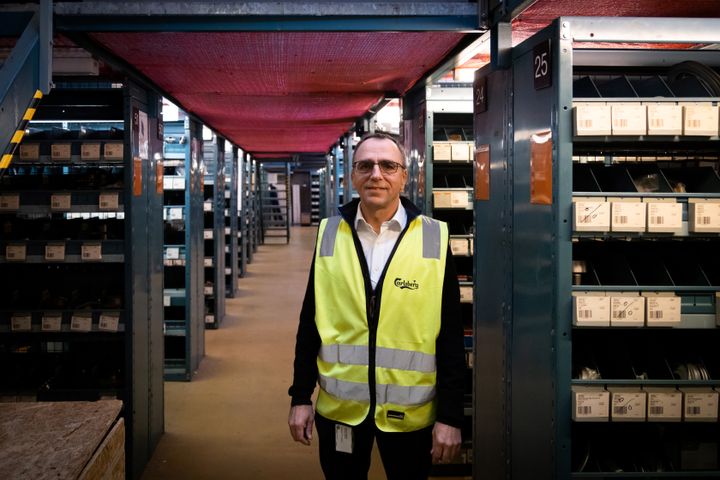 Lars Billund Mouridsen, der er Spare Parts Warehouse Manager hos Carlsberg i Fredericia, har valgt at overlade håndteringen af forbrugsvarer som værnemidler, håndværktøj, befæstelse og kemiprodukter til Lemvigh-Müller. Det sparer tid og ressourcer og sikrer, at bryggeriet ikke  løber tør for forbrugsvarer.