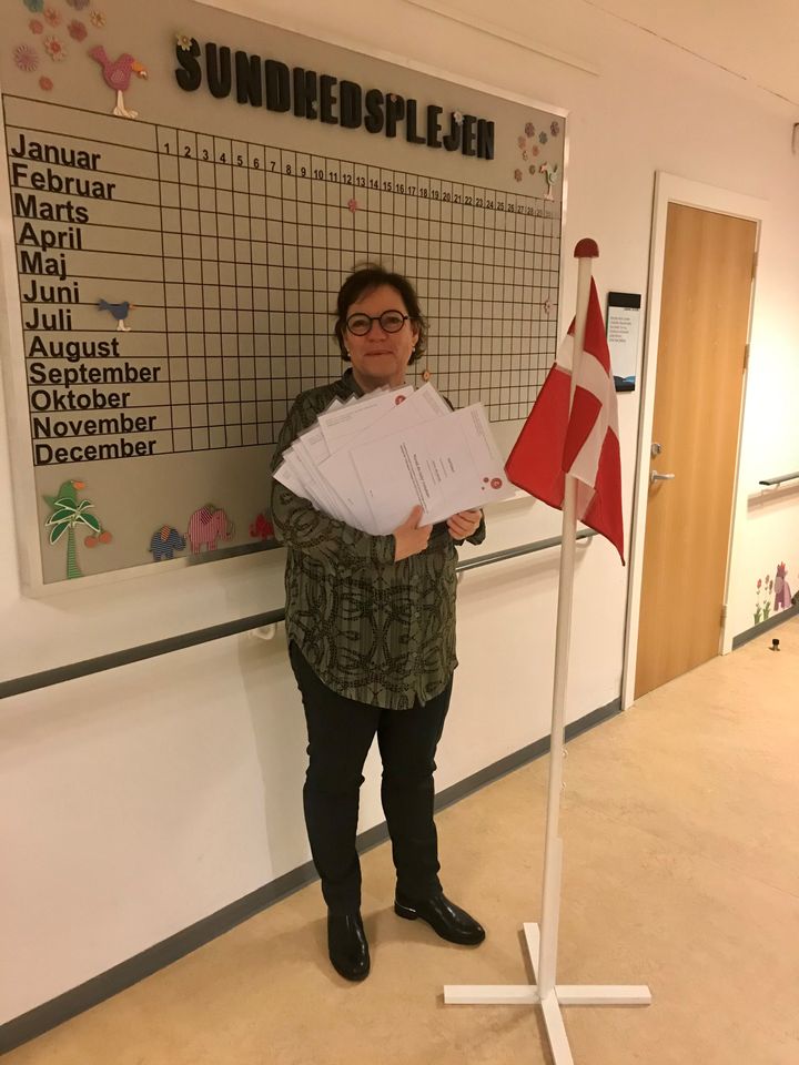 Ledende sundhedplejekse Helle Kjølhede har delt 22 diplomer ud til alle sundhedplejesker i Næstved Kommune