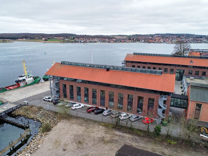 Geopartners nye lokaler ved Gasværkskajen i Svendborg med udsigt over Svendborg Sund og Tåsinge. Foto: PR.