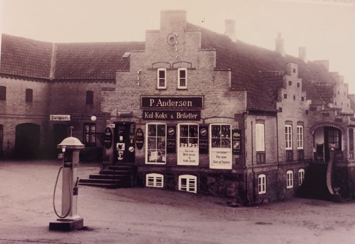 Købmandsgården i Glumsø fotograferet i midten af 1930’erne. Foto: Suså Egnshistoriske Forening.