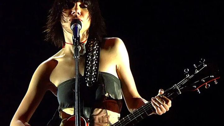 PJ Harvey har været kult siden starten af 1990'erne. Nu kan du blive klogere på hendes karriere til 'Rockgiganter og Mikrobryg'. Foto: Dave Mitchell, Wikimedia.