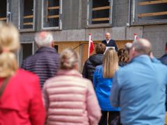 Direktør Kris Houmann fra Dansk Boligbyg Vest talte ved rejsegildet på 51 boliger i Viborg Baneby. Billede kan frit benyttes ved omtale af projektet.