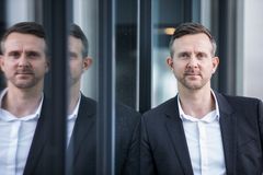 Vi skal være opmærksomme på fortsat at holde hånden under virksomhederne og ikke fjerne hjælpepakkerne, før vi er sikre på, at de kan skabe den nødvendige omsætning igen. Foto: Ulrik Jantzen / BuroJantzen.com