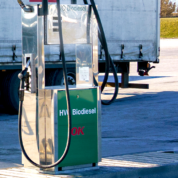 Nu kan der tanke HVO på Truck Diesel-stationen i Køge.