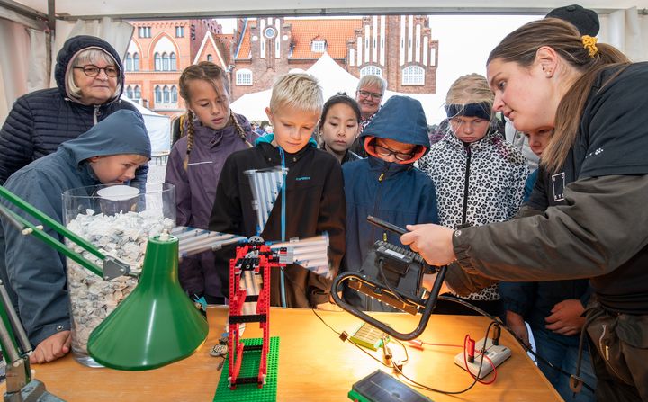 Energiens Folkemøde er klar med endnu flere aktiviteter for børnefamilier og unge, når teltdørene slås op på torsdag og fredag. Arkivfoto: Esbjerg Kommune