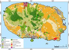 På kortet her har Gabor Lovei og hans kolleger plottet ind, hvor de har lavet deres forsøg. De grønne pletter viser, hvor forsøgene fandt sted. Kortet viser desuden, hvilke dele af øen, der er opdyrket eller hvor dyr går og græsser, og hvor den oprindelige skov har fået lov at stå.