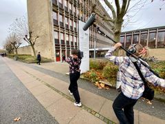 Ud over at stå for selve live-eventen har eleverne også produceret en række film fra NEXT forskellige skoler, der vil blive vist i løbet af eventet