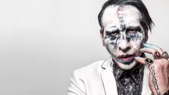 Marilyn Manson - manisk rock'n roll og et giftigt tekstunivers i den gamle Hal 14 i Helsingør.