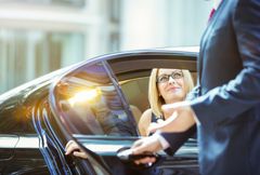 Danmarks største biludlejningsvirksomhed, Europcar, lancerer nu professionel chaufførservice målrettet større virksomheder samt møde- og eventbranchen. Foto: PR.