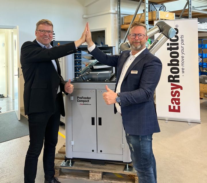 Robotvirksomheden EasyRobotics blev i 2014 blev stiftet af entrepreneuren Per Lachenmeier, (til venstre) som er 3. generation af iværksættere i sin familie. I  2018 blev Anders Kjempff (til højre) medejer og trådte ind som ansvarlig for at sikre, at EasyRobotics via 120 lokale forhandlere i 36 lande er nærværende for kunderne i fremstillingsindustrien.