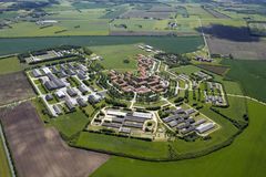 Det er her - på AU Viborg - at den første bioreaktor skal bygges. Forskerne kan tappe biogas direkte fra universitets anlæg og arbejde med at forbedre og effektivisere processen, så de får mest muligt protein ud af CO₂'en fra biogassen. Foto: Jørgen Weber (AU Foto)