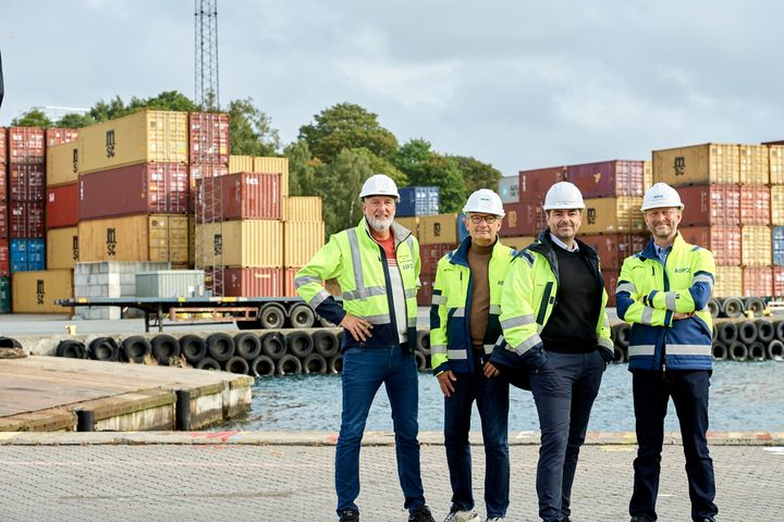 COO Morten Højrup, CEO i Taulov Dry Port A/S Jesper Gemmer, CEO i ADP A/S Rune D. Rasmussen og CFO Michael Overgaard Andersen