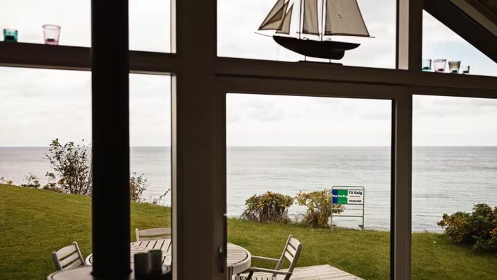 Udbudsprisen på sommerhuse er i gennemsnit steget med 42.000 kr. siden december. Foto: Nybolig.