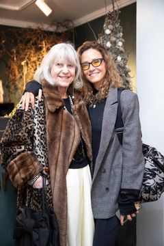 Modejournalist Lotte Freddie og Sarah Zobel til relanceringen d. 18.november i Nicolai Bergmanns butik i København.   Foto: Andrea Brandt