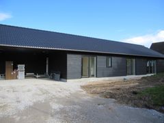 Scanwo har ved huset leveret en nøglefærdig løsning, opført efter bygherres ønsker, men det er også muligt at blive boligejer med en selv- eller medbygløsning. Foto: Scanwo.