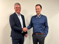 Jan Astrup, divisionsdirektør i HedeDanmark, og Carsten Kruse, direktør i B3D. Pressebillede