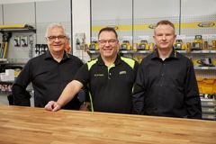 Foto af 3 Aktives nye team, bestående af Carsten Ramsdahl (til venstre), John Hansen og Allan Bach (til højre), der sammen skal drive og udvikle butikken i Aarhus.