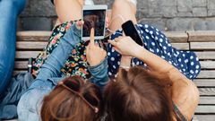 Kunder hos 3 sender færre sms'er, men bruger mere data end tidligere.