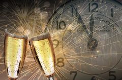 Når rådhusklokkerne slår tolv og 2019 bliver til 2020 skal champagnen poppes. En spektakulær måde at fejre det nye år på, er ved sabling af champagnen. Foto: PR.