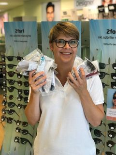 Optiker Heidi Skytt Knudsen fra Louis Nielsen i Næstved tager til Tanzania og uddeler brugte briller, og hun efterlyser nu specifikt børnebriller fra Næstved, som hun kan tage med på turen.