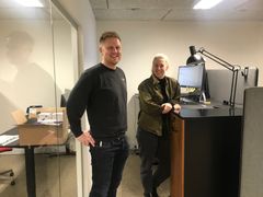 Emma Kristiansen er landet med sin kandidatgrad i Anders Elkjærs vækstvirksomhed i Videbæk. Nu skal hun blandt andet bygge firmaets HR-afdeling op. Foto: Viftrup Jespersen
