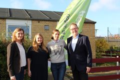 Ministerbesøg i headspace Helsingør. Fra Venstre headspaces formand Benedikte Kiær, centerchef Nina Jurs, socialminister Mai Mercado og headspace protektor Poul Nyrup Rasmussen.
