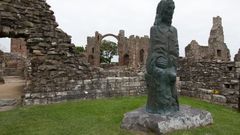 Angrebet på klosteret i Lindisfarne sendte chokbølger gennem Europa og regnes for begyndelsen på vikingetiden. Foto: Pixabay