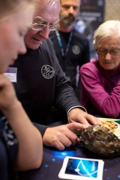 Bliv klogere på meteoritter til Forskningens Døgn på AU. Foto fra Forskningens Døgn 2022: Ida Jensen