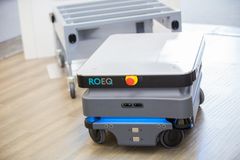 Markedet efterspørger i den grad top moduler og carts, der sammen med MiR-robotter kan fuldautomatisere intern transport.