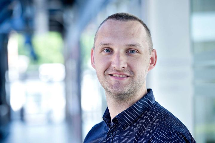 Sygeliggørelse af samfundet er et reelt problem, men det er også vigtigt at give et komplet billede af sygdomsbyrden, inklusive de mindre alvorlige sygdomme, mener forskergruppen bag stort kronikerstudie. her Michael Falk Hvidberg. Foto: AAU