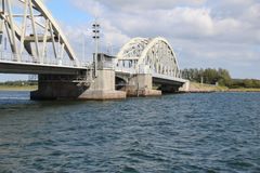 Behandlingen skal sikre, at Aggersundbroen holder mange år endnu. Foto: Vejdirektoratet.