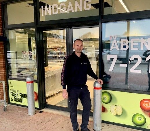 Købmand Niels-Jørgen Aamand glæder sig til at byde indenfor i den nye butik i Gram