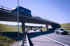 De nye krav gælder også de mange motorvejsbroer, som man finder langs statsvejene. Arkivfoto: Vejdirektoratet.
