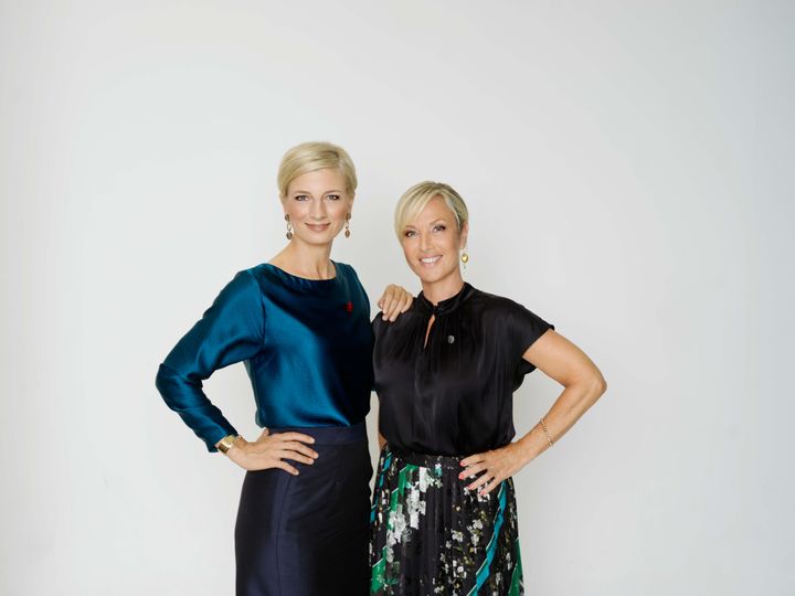 Natasja Crone og Louise Wolff - værter ved Knæk Cancer Liveshow. Foto: Marie Hald