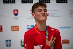 Nicholas Castella vinder guld i 100m fri. EYOF 2022
