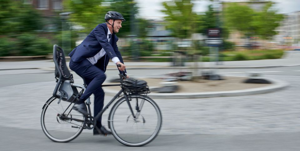 Børne - og ungdomsborgmester, Jakob Næsager på cykel