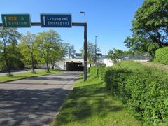 Tunnel for cyklister og gående (til højre) bliver ikke berørt af malearbejdet. (Foto: Vejdirektoratet).