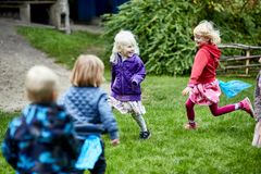 Arkivfoto fra Børnehuset Egegården i Roskilde, der er certiceret af DGI,, og hvor børnene gennem leg oplever glæden ved at bevæge sig. Fotograf Bo Nymann for DGI