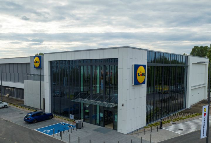 Med åbningen af sin nye butik i Warszawa i Polen udvider Lidl sit internationale butiksnetværk og har nu 12.000 butikker i verden.