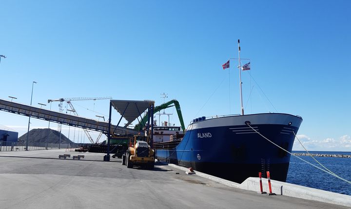 Såkaldt Short Sea Shipping kan blive en grøn løsning på fremtidens godstransport i Europa. Her et billede fra Vordingborg Havn, der deltager i INCONE60-projekter, der laver målinger på transportdata for Short Sea Shipping.