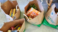 Lidl donerer 50.000 kroner til Blå Kors’ familienetværk og bo- og behandlingstilbud til misbrugere, hjemløse og andre udsatte grupper.