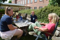 Børnerådets nye formand, Puk Elgård, besøger Lær for Livets sommercamp i Haslev.