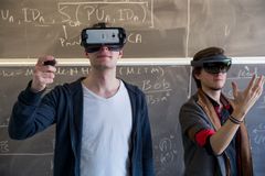 Studerende afprøver virtual reality på VIAs uddannelse til softwareingeniør. Foto: Arkiv