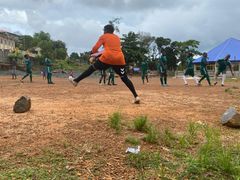 Træningsforholdene i Sierra Leone er en udfordring.